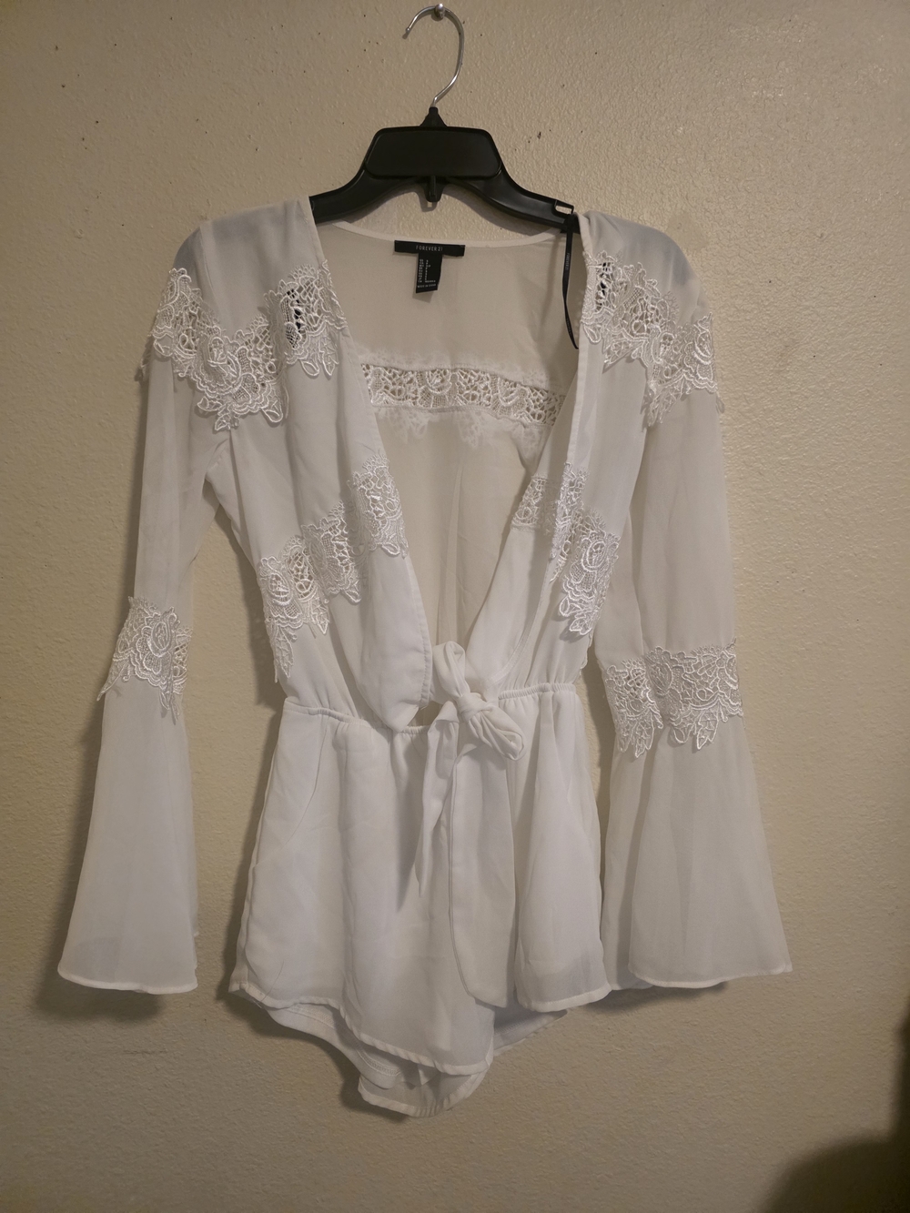 Forever 21 White Lace Bell Sleeve Romper Size Small Boho Festival